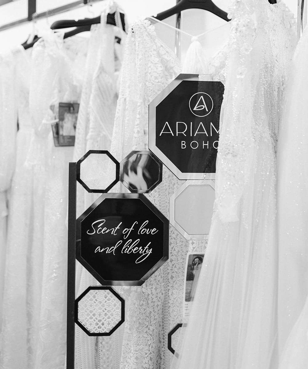 Robes De Mariée En Gros : Ariamo Bridal