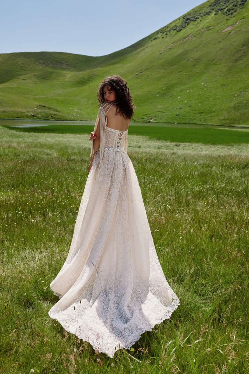 wedding-dress-sfumato-ariamo-boho-buy-wholesale
